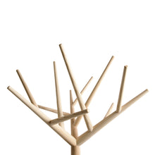 Laden Sie das Bild in den Galerie-Viewer, "y" Kleiderständer